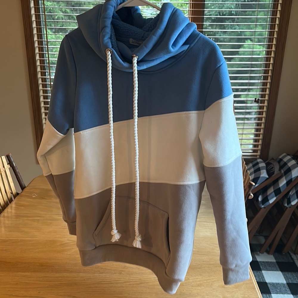 Michelle Mae Blue and White Colorblock Sweater